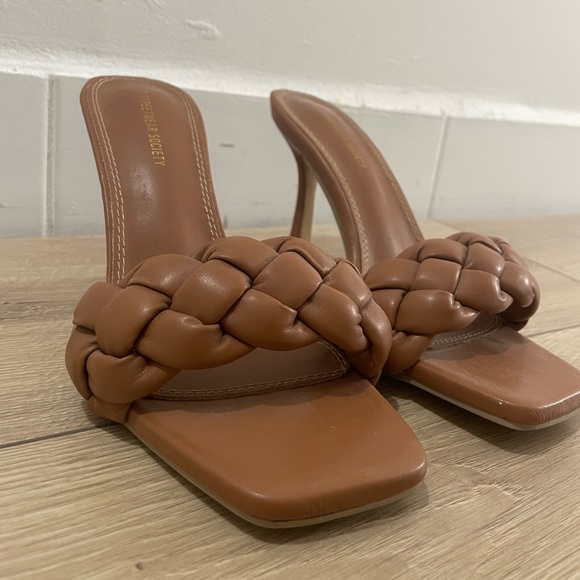 Light brown Streetwear Society stilettos - Picture 1 of 7